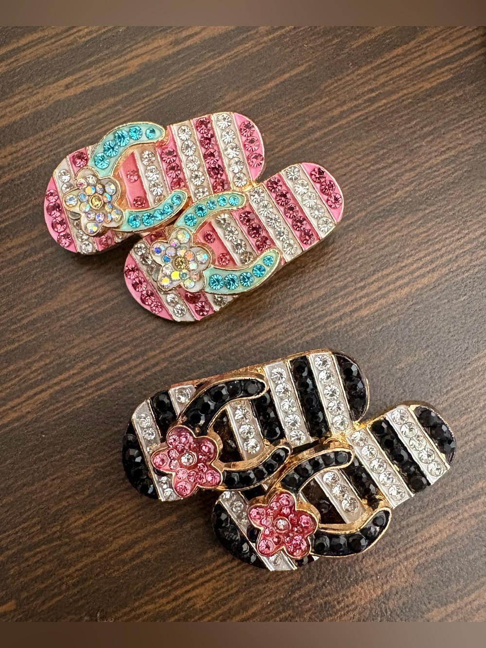 Rhinestone Flip Flop Broches - Pink/Black Sets